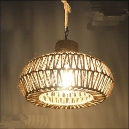 Lampadario creativo vintage, realizzato a mano.