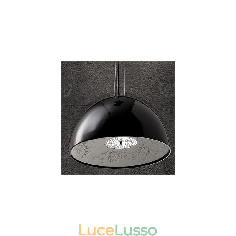 Lampada a sospensione moderna in resina dipinta e contemporanea