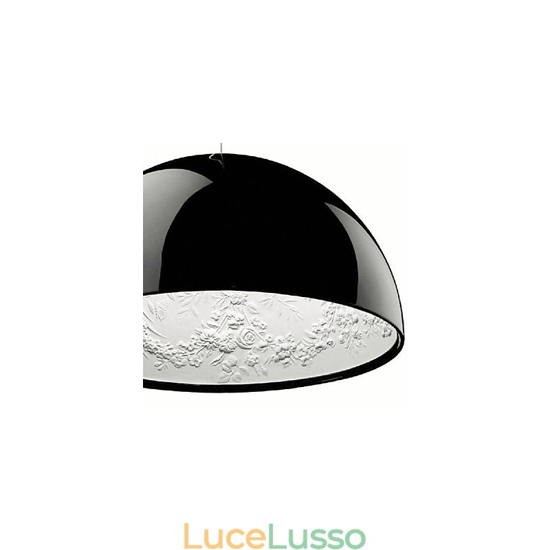 Lampada a sospensione moderna in resina dipinta e contemporanea