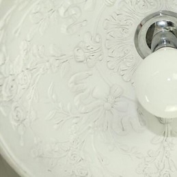 Lampada a sospensione moderna in resina dipinta e contemporanea