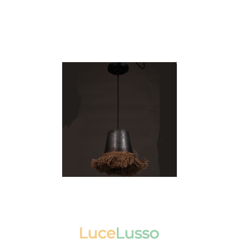 Rendi creativo il vecchio lampadario con la corda