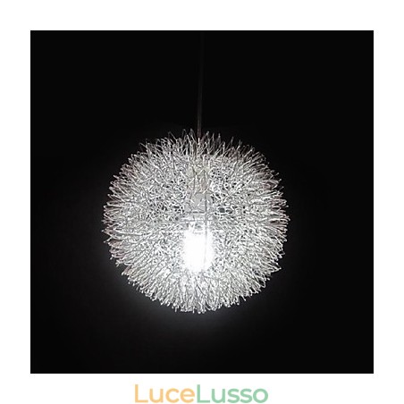 Lampada a sospensione moderna e contemporanea in metallo a forma di globo Lampada a sospensione moderna e contemporanea in metallo a forma di globo