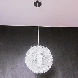 Lampada a sospensione moderna e contemporanea in metallo a forma di globo