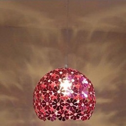Moderna sfera di fiori di prugna a testa singola in cristallo a goccia