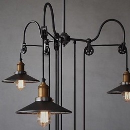 Lampadario in metallo dipinto in stile mini country vintage