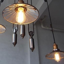 Lampadario in metallo dipinto in stile mini country vintage