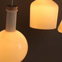 Linea di bottiglie di vetro bianco magico creativo contemporaneo e contrattuale Droplight