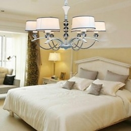 Lampadario moderno contemporaneo in cristallo e tessuto cromato