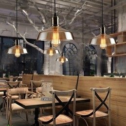 Lampada a sospensione in vetro con illuminazione retrò