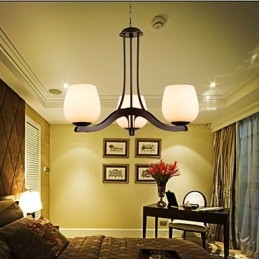 Lampadario in metallo dipinto in stile retrò classico tradizionale