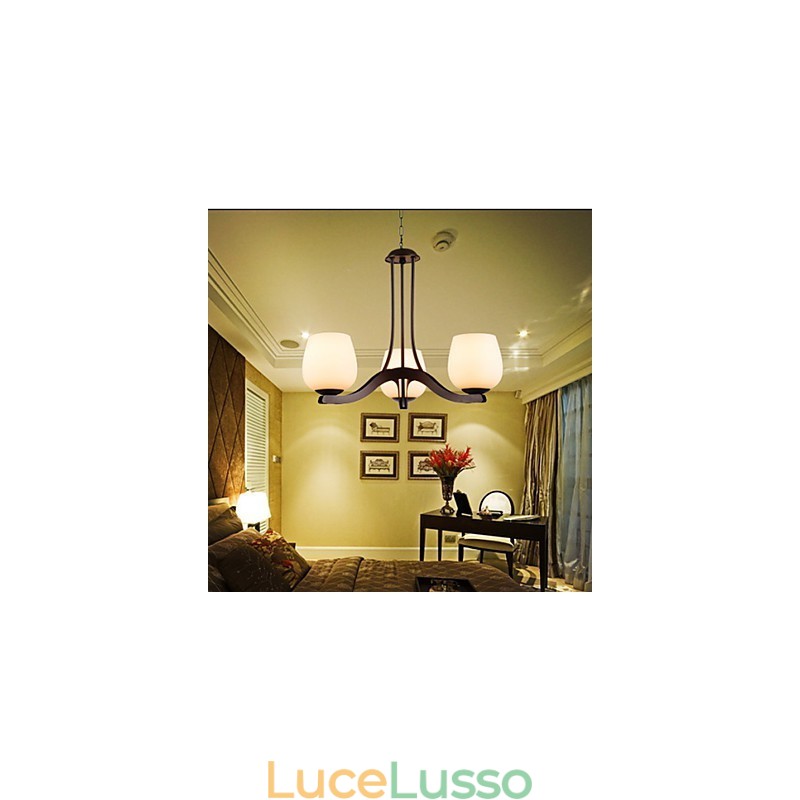 Lampadario in metallo dipinto in stile retrò classico tradizionale