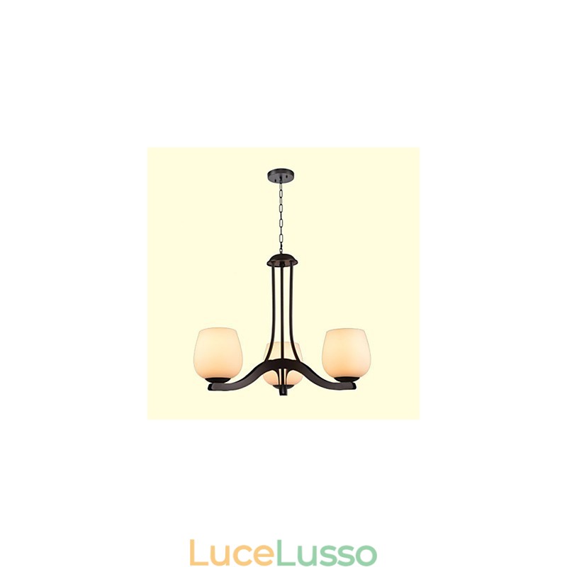 Lampadario in metallo dipinto in stile retrò classico tradizionale