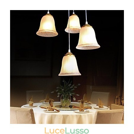 Pendente in bronzo con quattro luci, paralume in vetro, modello europeo retrò classico Pendente in bronzo con quattro luci, paralume in vetro, modello europeo retrò classico