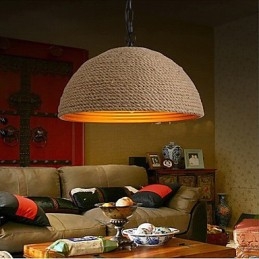 Lampadario in ferro battuto d'epoca, una canapa industriale creativa