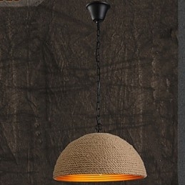 Lampadario in ferro battuto d'epoca, una canapa industriale creativa