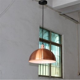 Un lampadario retrò in ferro unico