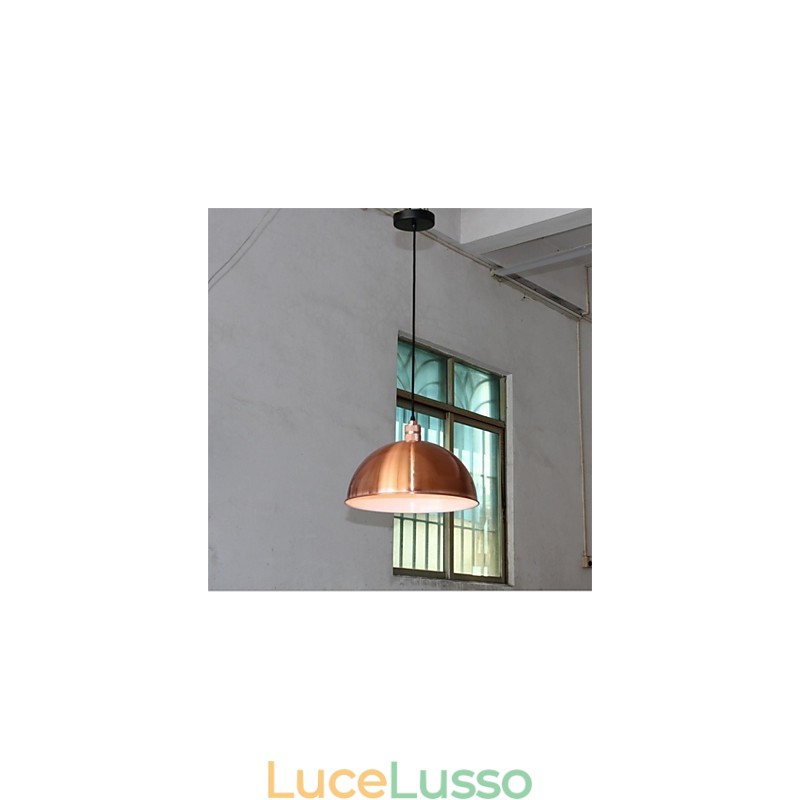 Un lampadario retrò in ferro unico