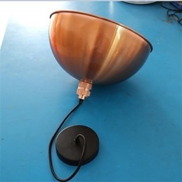 Un lampadario retrò in ferro unico