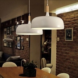 Lampada a sospensione in metallo con pittura di campagna
