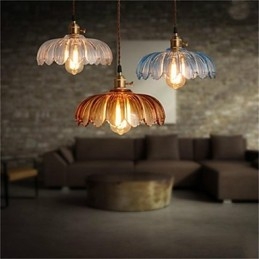 Il lampadario in vetro con fiori retrò Old Shanghai con cappuccio in rame