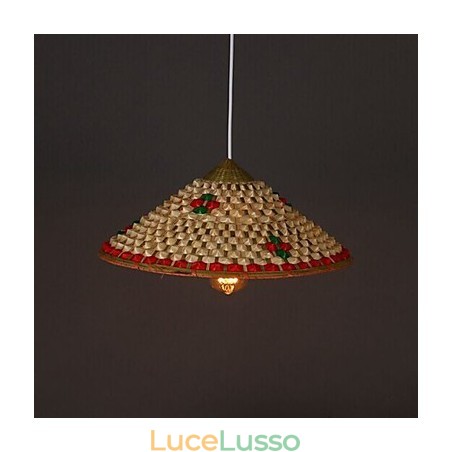 Lampadario a forma di cappello di bambù e caffè Lampadario a forma di cappello di bambù e caffè
