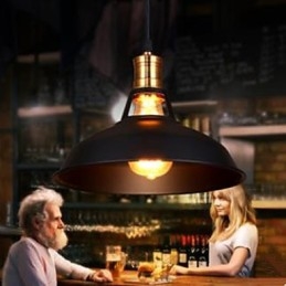 Restaurare i modi antichi Lampadario in bronzo lavorato a contratto in ferro battuto