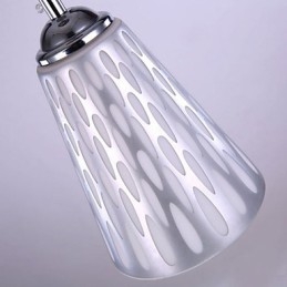 Moderne lampade da soffitto e lanterne da pranzo semplici