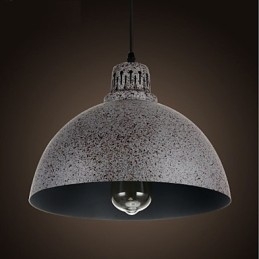 Lampada a sospensione vintage in metallo con una luce