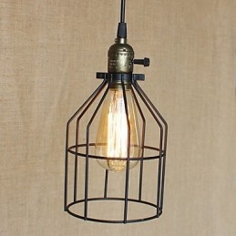 L'industria rurale americana ha assunto un singolo capo per un piccolo lampadario in ferro creativo