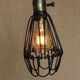 L'industria rurale americana ha assunto un singolo capo per un piccolo lampadario in ferro creativo