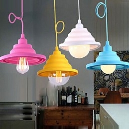 Lampade a sospensione moderne contemporanee in plastica