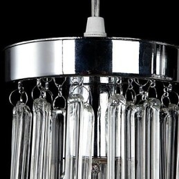 Lampada a sospensione moderna in metallo cromato e cristallo contemporaneo