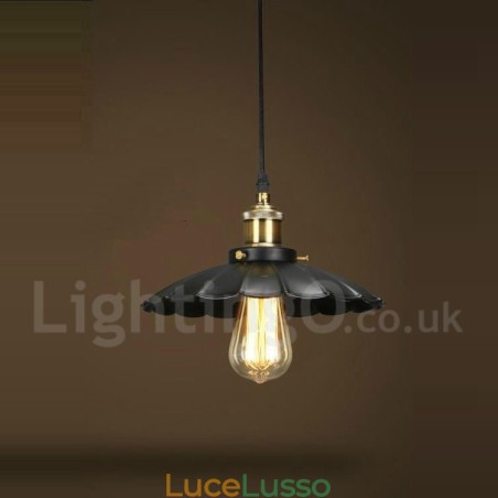Lampada a sospensione vintage in metallo nero Lampada a sospensione vintage in metallo nero