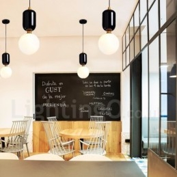 Lampada a sospensione moderna e contemporanea con paralume in vetro
