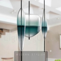 Lampada a sospensione moderna e contemporanea con paralume in vetro e colori sfumati