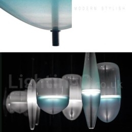 Lampada a sospensione moderna e contemporanea con paralume in vetro e colori sfumati