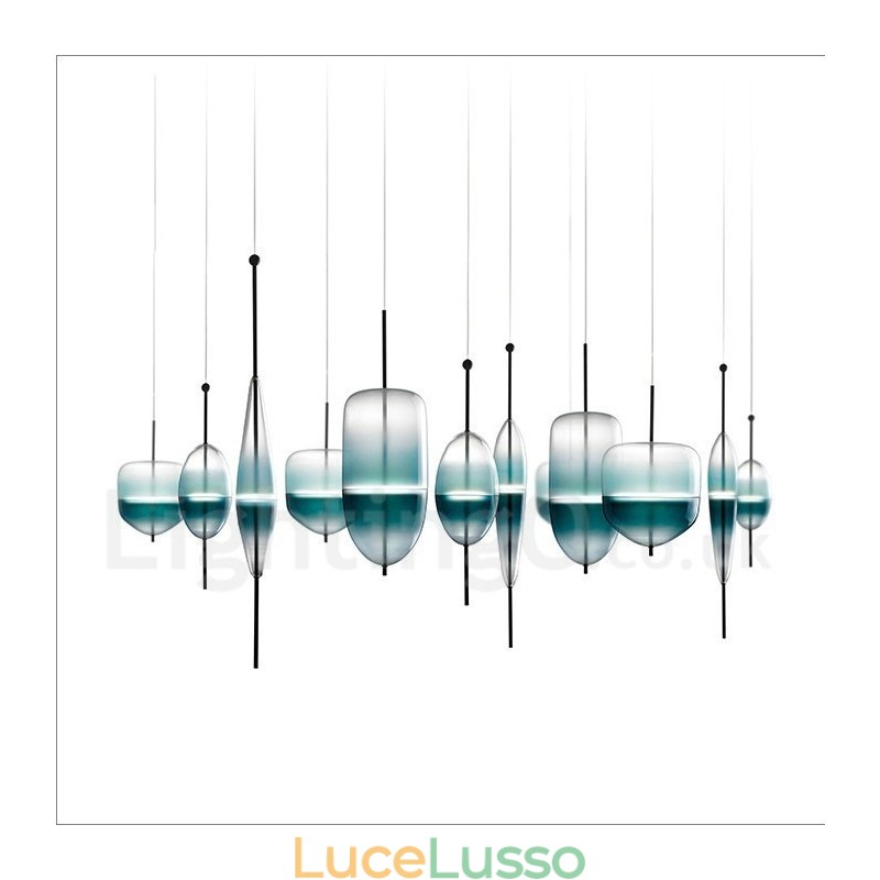 Lampada a sospensione moderna e contemporanea con paralume in vetro e colori sfumati