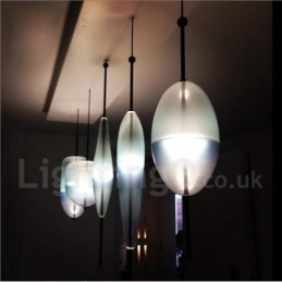 Lampada a sospensione moderna e contemporanea con paralume in vetro e colori sfumati