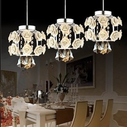 Lampadario a sospensione con fiori e cristalli