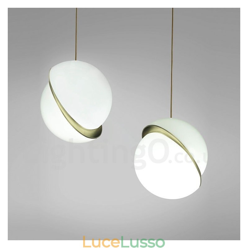 Lampada a sospensione moderna in rame e paralume in vetro