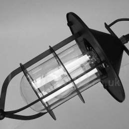 Lampada a sospensione vintage in metallo con paralume in vetro