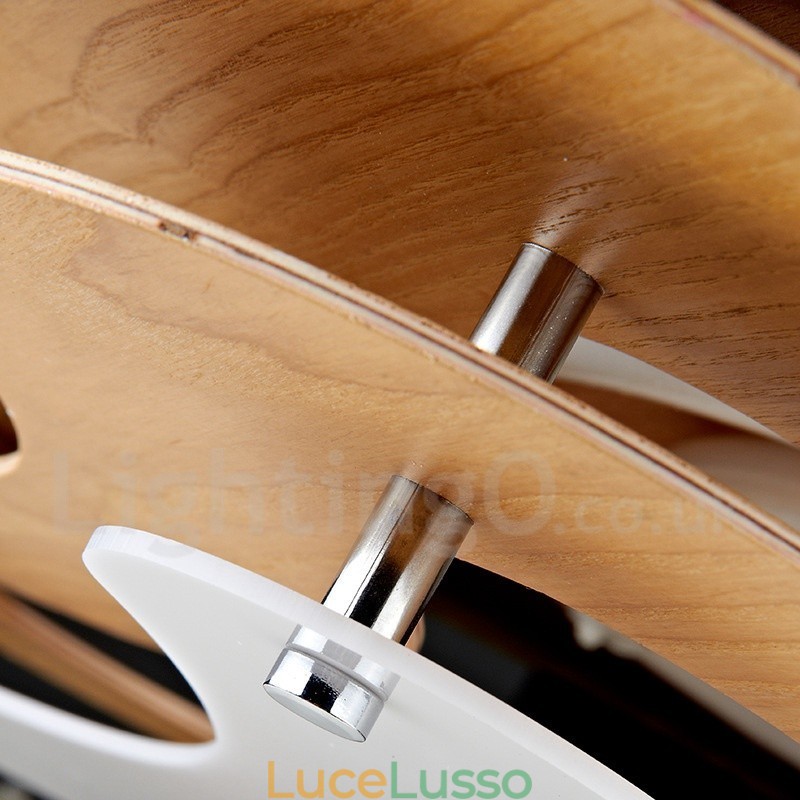 Lampada da soffitto in legno