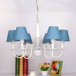 Lampadario tradizionale classico in metallo integrato