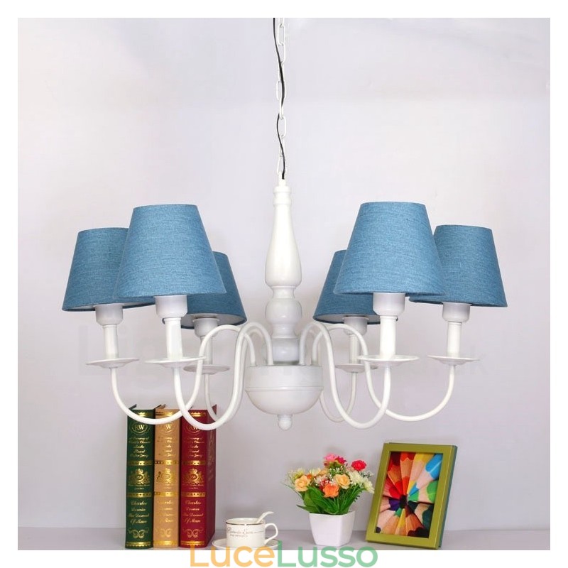 Lampadario tradizionale classico in metallo integrato