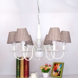 Lampadario tradizionale classico in metallo integrato