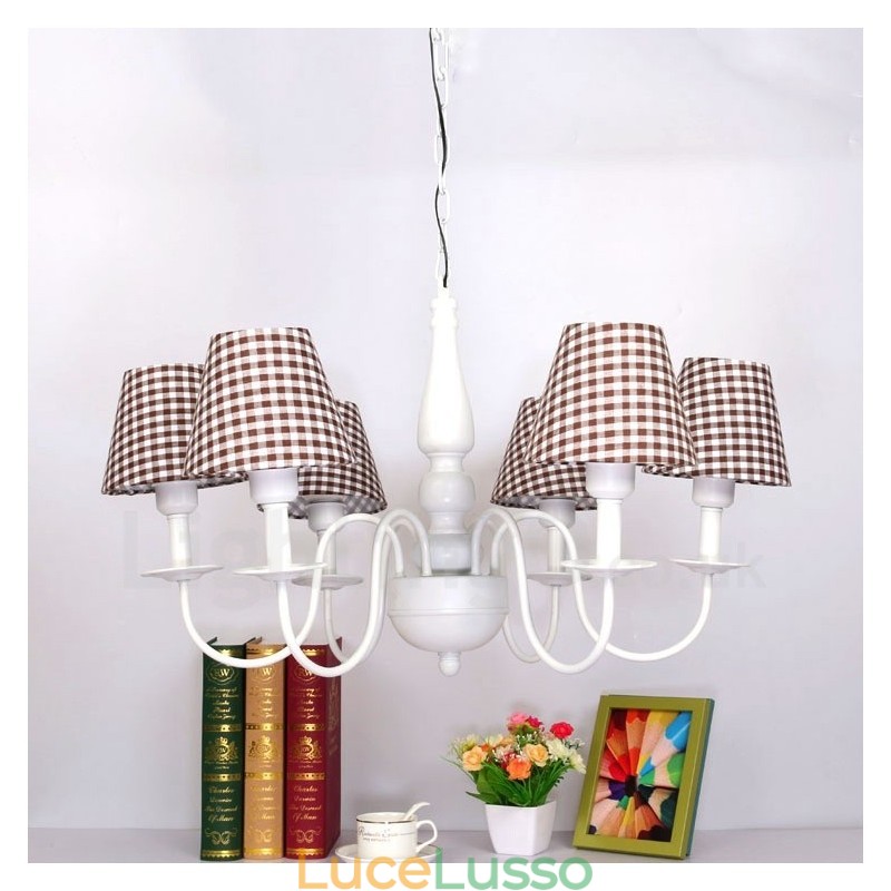Lampadario tradizionale classico in metallo integrato