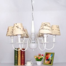 Lampadario tradizionale classico in metallo integrato
