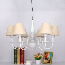 Lampadario tradizionale classico in metallo integrato
