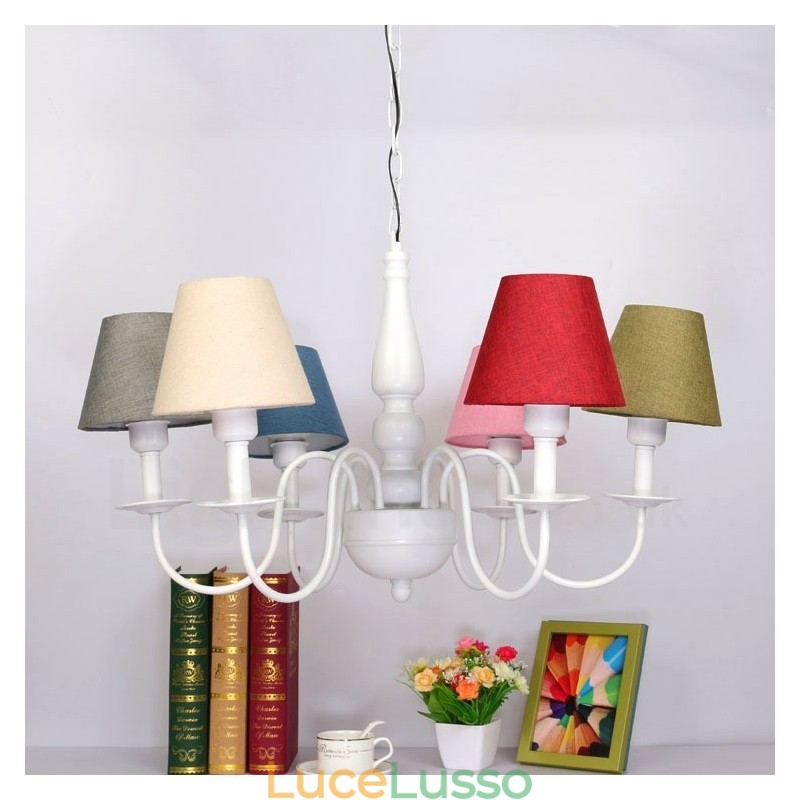 Lampadario tradizionale classico in metallo integrato