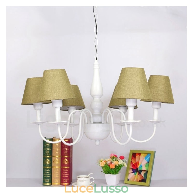 Lampadario tradizionale classico in metallo integrato